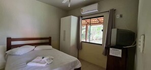 Minibar, truy cập Internet không dây miễn phí, bộ trải giường 