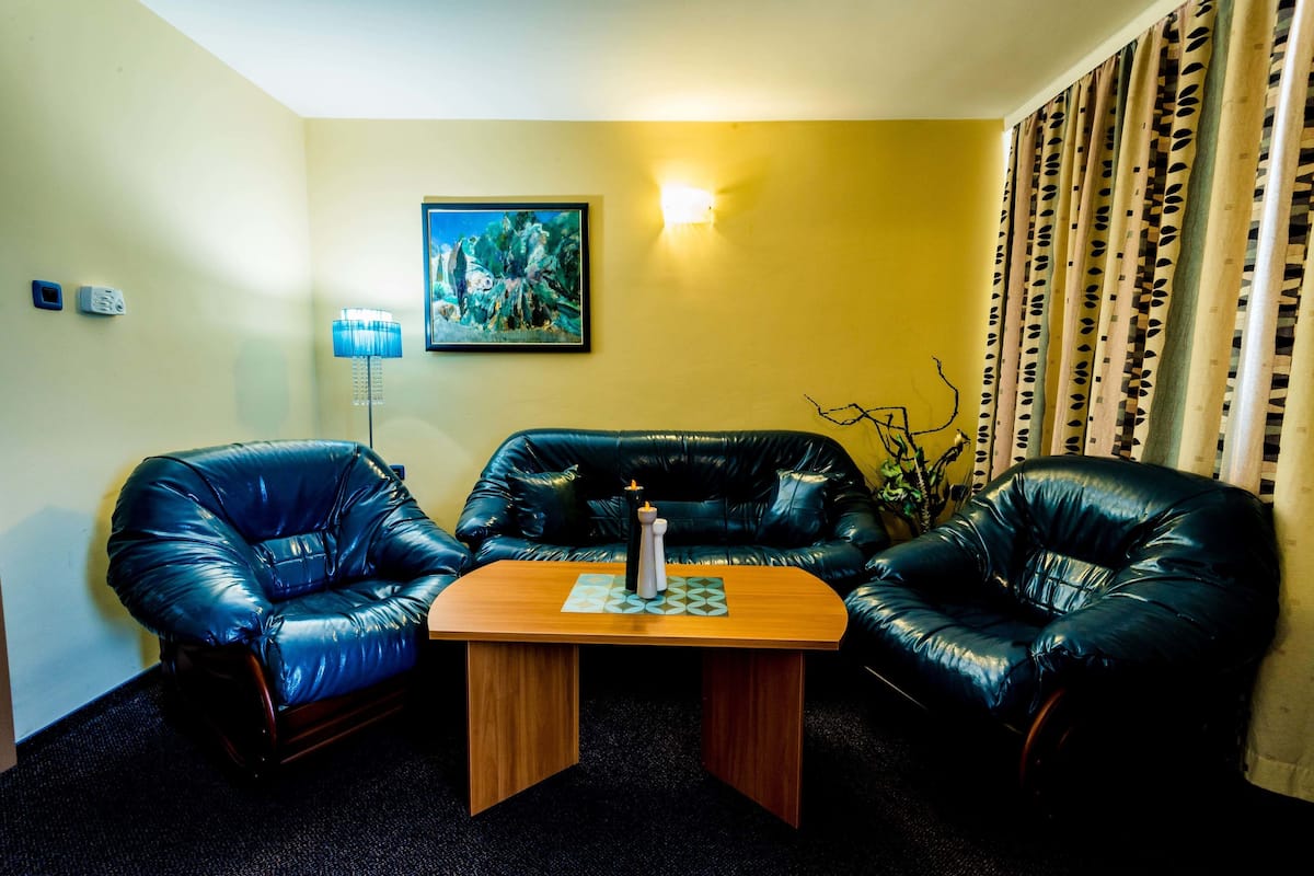 Apartment | 1 bedroom, minibar, free WiFi, bed sheets