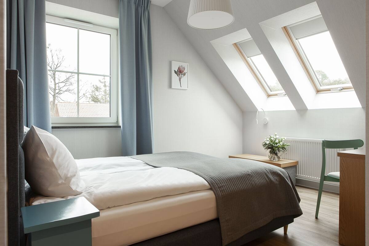 In-room safe, desk, blackout drapes, WiFi (free)
