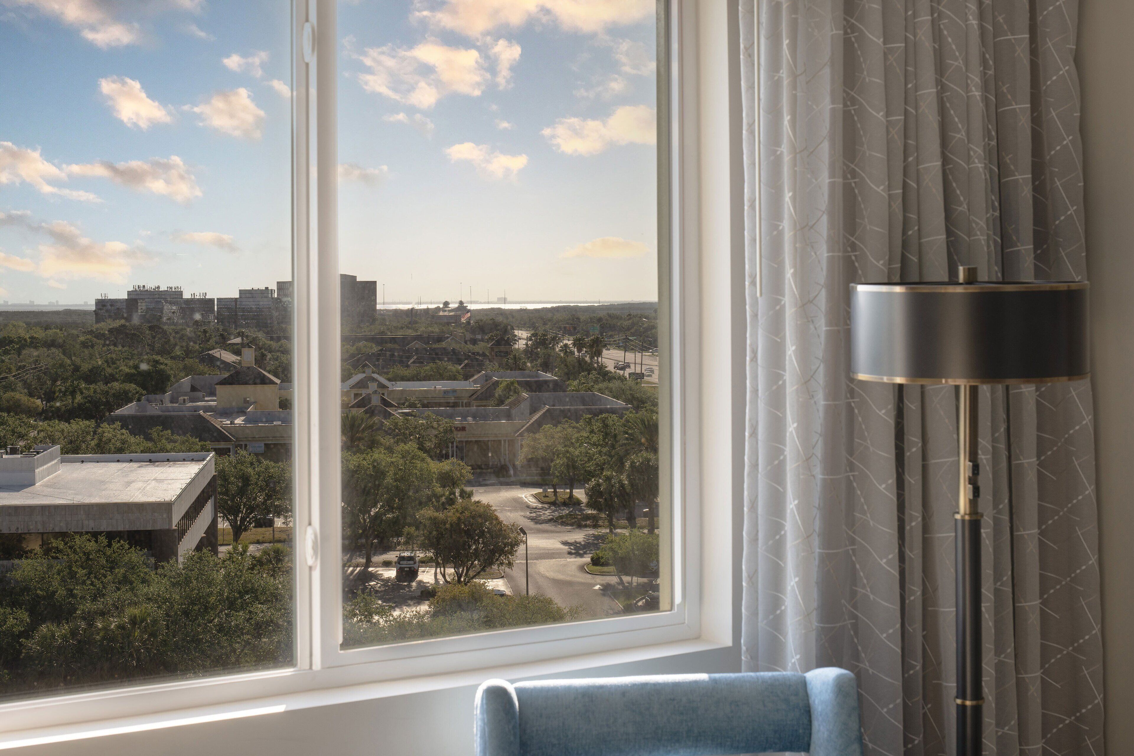minibar, individually decorated, individually furnished, desk
