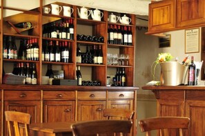 Bar (on property) - Hotel La Bougnate (Blesle)