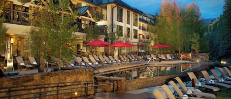 حمّام سباحة خارجي