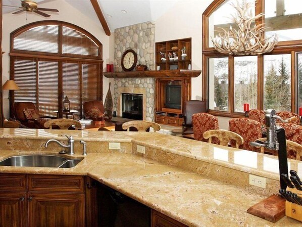 Private kitchen