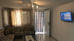 Unclassified image, 5 of 12, button - Tazarka House (Korba)