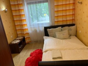 Free WiFi, bed sheets - Hostel mPark Myslowice (Myslowice)