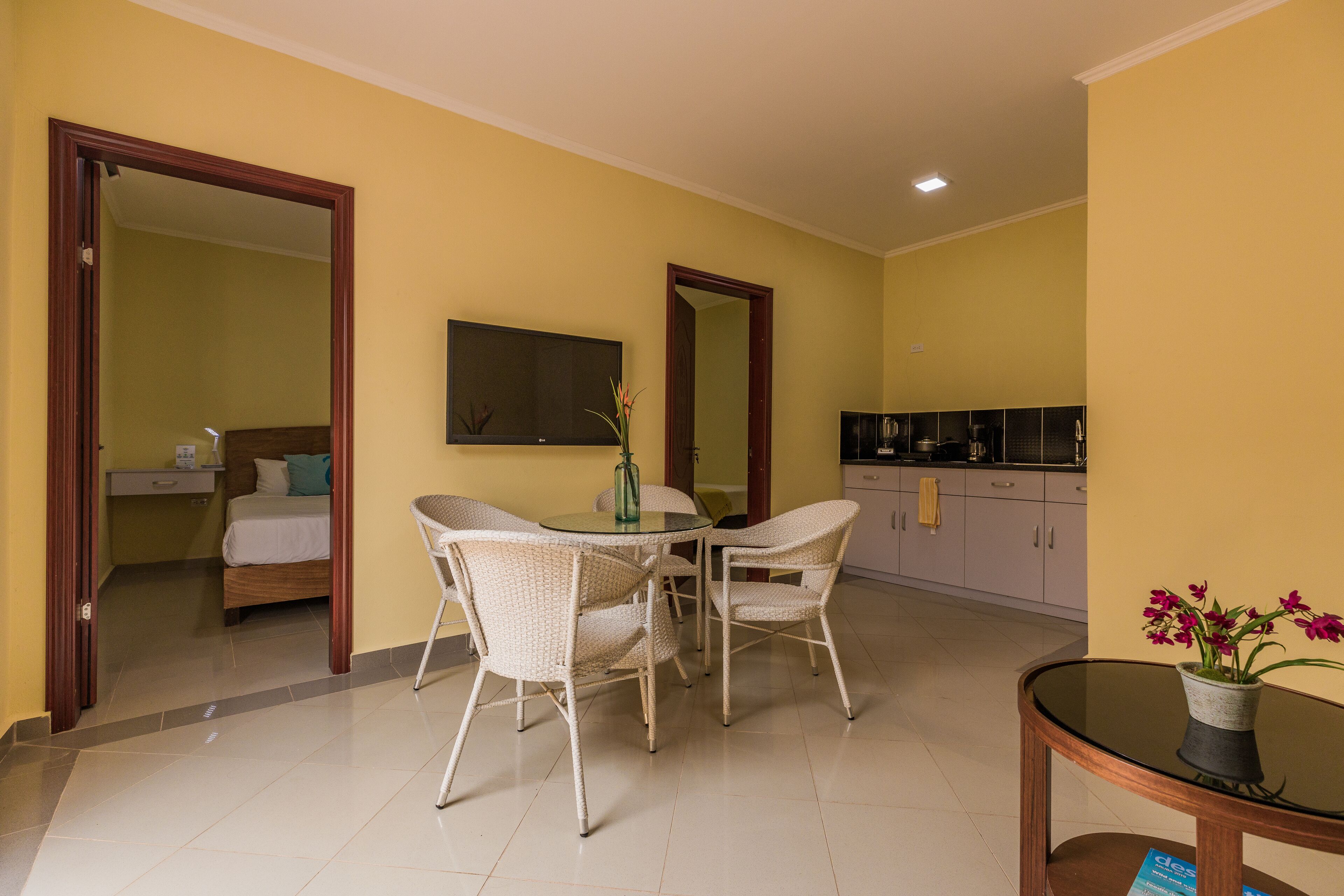 Rooi Santo Apartments