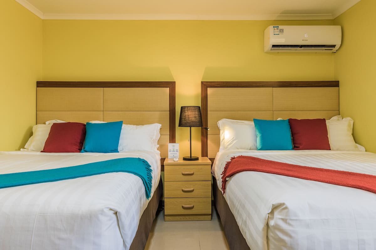Comfort Double Room | In-room safe, blackout drapes, iron/ironing board, WiFi (free)