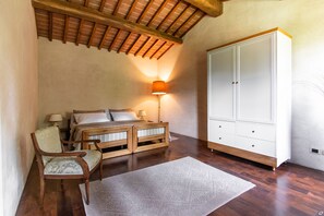 5 habitaciones, decoración personalizada y muebles diferentes 