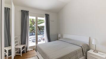 Villa, 4 Bedrooms (Villa Elena) | WiFi (free), individually decorated, individually furnished, bed sheets