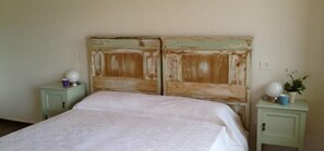 Blackout curtains, free WiFi, bed sheets