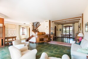 Villa, 5 chambres (Villa Gloria) | Coin séjour
