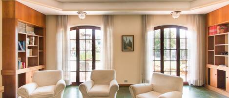 Villa, 5 Bedrooms (Villa Gloria) | Living area