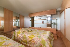 Villa, 5 Bedrooms (Villa Gloria) | Individually decorated, individually furnished, free WiFi, bed sheets - Villa Gloria (Pietrasanta)