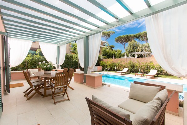Villa, 4 Schlafzimmer, eigener Pool (Villa Il Rifugio) | Terrasse/Patio