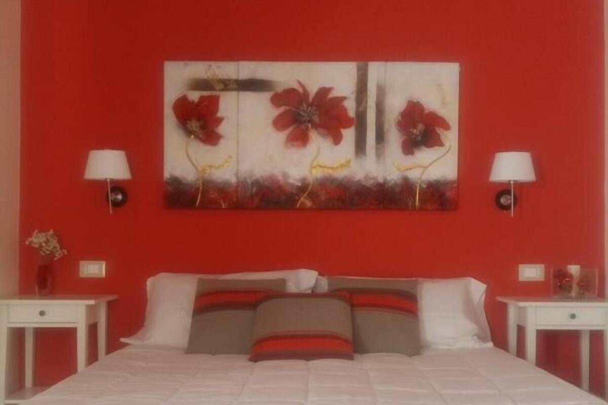 Suite, 2 Bedrooms | Desk, bed sheets