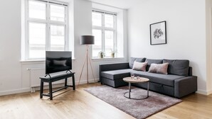 Apartemen Deluks | Ruang keluarga | Smart TV