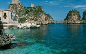 Beach nearby - B&B Opera Suites (Castellammare del Golfo)