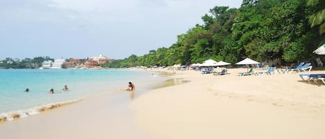 Vlak bij het strand