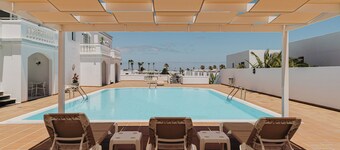 CORONA MAR APARTMENTS - SELECT ADULTS (+16) 