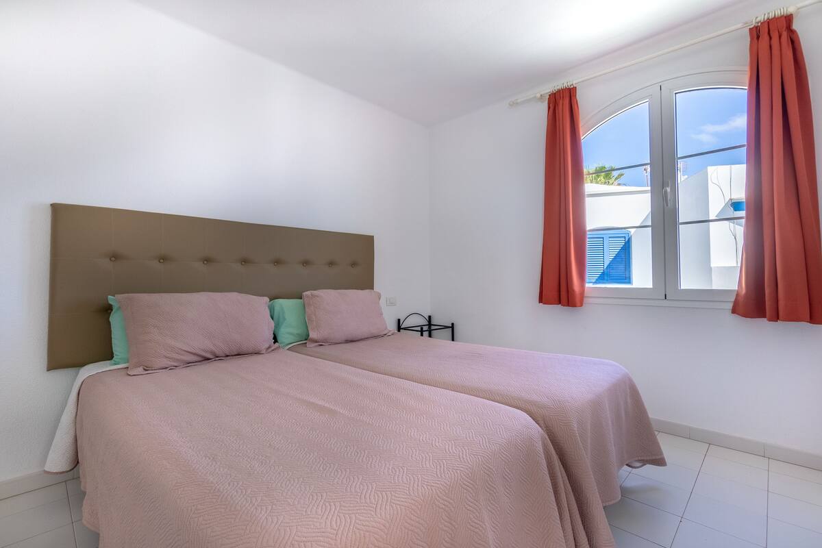 Apartamento económico, 1 habitación | 1 dormitorio, caja fuerte, cortinas opacas y wifi gratis