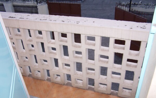 Kamar Standar | Balkon