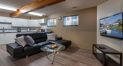 Spacious Bright Suite Licence 4087948