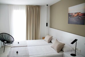 ห้องคอมฟอร์ทดับเบิล, เตียงเดี่ยว 2 เตียง | ห้องเก็บเสียง, Wi-Fi ฟรี, ผ้าปูที่นอน