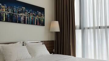 2 bedrooms, in-room safe, iron/ironing board, WiFi