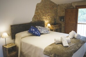 6 Schlafzimmer, Bügeleisen/Bügelbrett, kostenloses WLAN, Bettwäsche