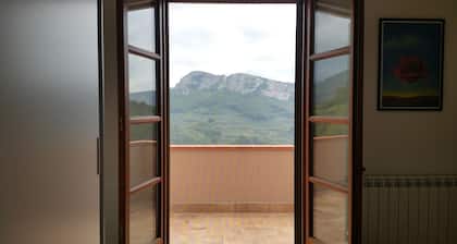 Sopra il Santuario. Charmante villa de construction récente