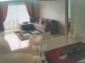 TV - Apartment Residence Mansbay Beach (Mansouria)