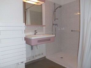 Bathroom - Studio 4 Pers, Center Brides-les-Bains, Wifi, Parking (Brides-les-Bains)