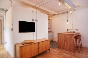 Interior - Modern, City Centre Apartment with kitchenette and courtyard (Norwich)