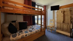 Room - Cosy Studio for 2 with Balcony on La Croisette, Ski-In/Ski-Out (Les Menuires)