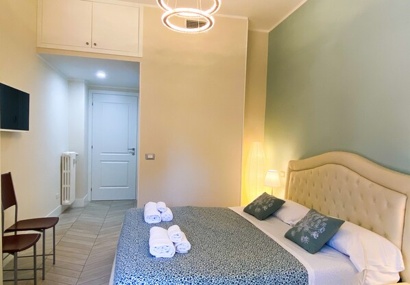 4 bedrooms, desk, iron/ironing board, free WiFi