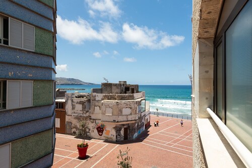 Surf Beach Canteras & Parking By CanariasGetaway