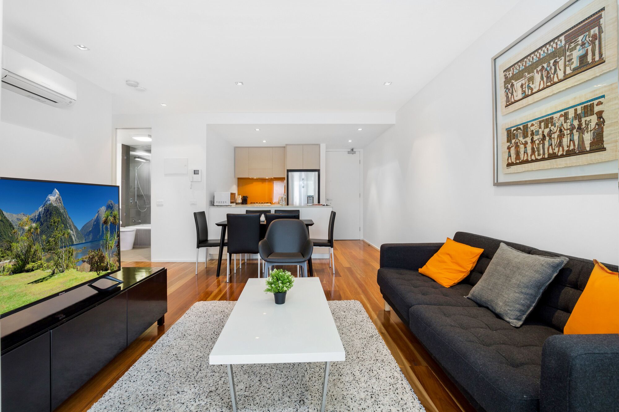 Stylish Apartment With Large Balcony and Parking