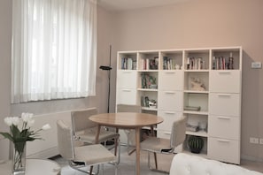 Dining - Apt in San Frediano Diladdarno (Firenze)