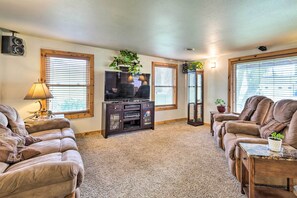 TV, stereo - Family Home w/ Hot Tub - Walk to Johnson Lake! (Johnson Lake)
