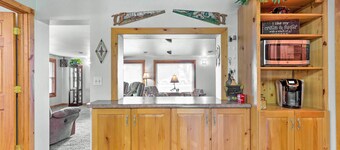 Family Home w/ Hot Tub - Walk to Johnson Lake!
