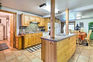 Fridge, microwave, stovetop, dishwasher - Family Home w/ Hot Tub - Walk to Johnson Lake! (Johnson Lake)