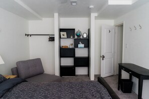 5 Schlafzimmer, Bügeleisen/Bügelbrett, WLAN, Bettwäsche