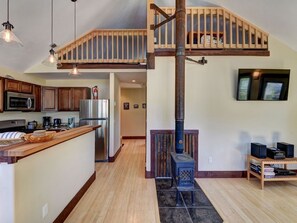 Geladeira, micro-ondas, fogão, cooktop