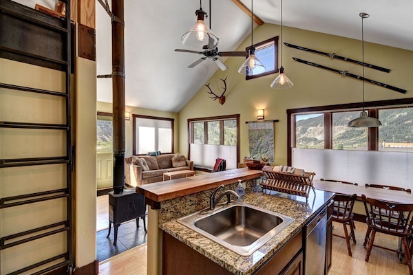 Cozy space with views!
