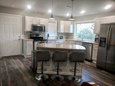 Quiet Country Setting in the middle of town