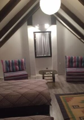 2 bedrooms, desk, iron/ironing board, WiFi