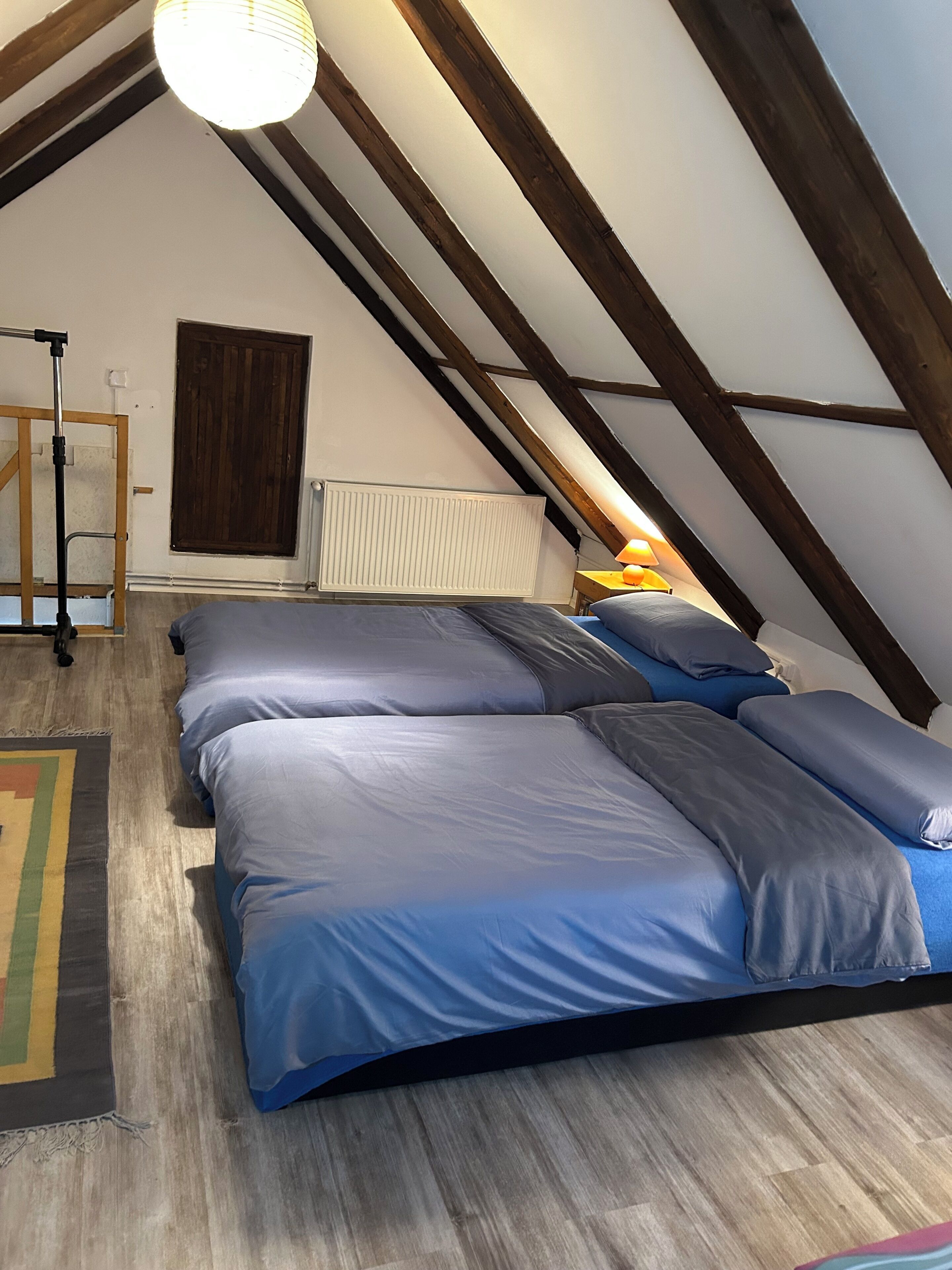 2 Schlafzimmer, Schreibtisch, Bügeleisen/Bügelbrett, kostenloses WLAN