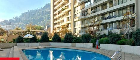 Piscina coperta, piscina all'aperto