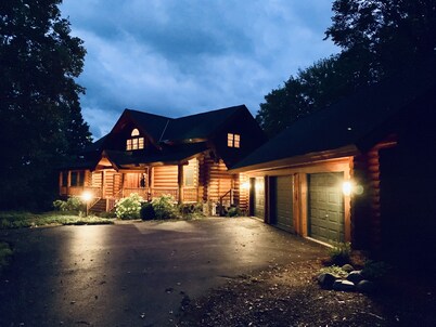 Three Bears Mountain Lodge en Shanty Creek Resort - ¡Impresionante propiedad nueva!