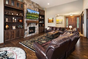 Smart TV, fireplace, table football, ping pong